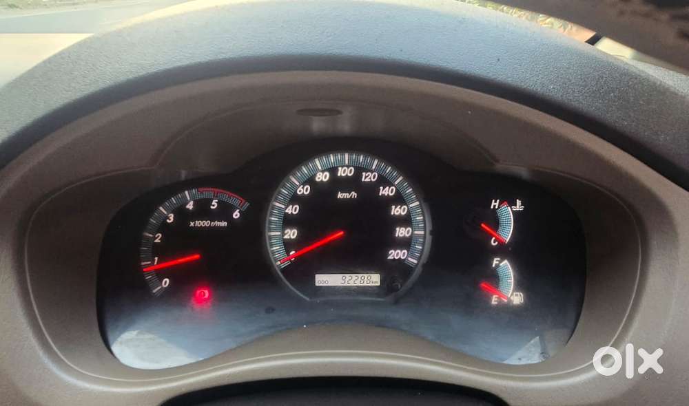 Toyota Innova 2.5 V 8 Str, 2015, Diesel