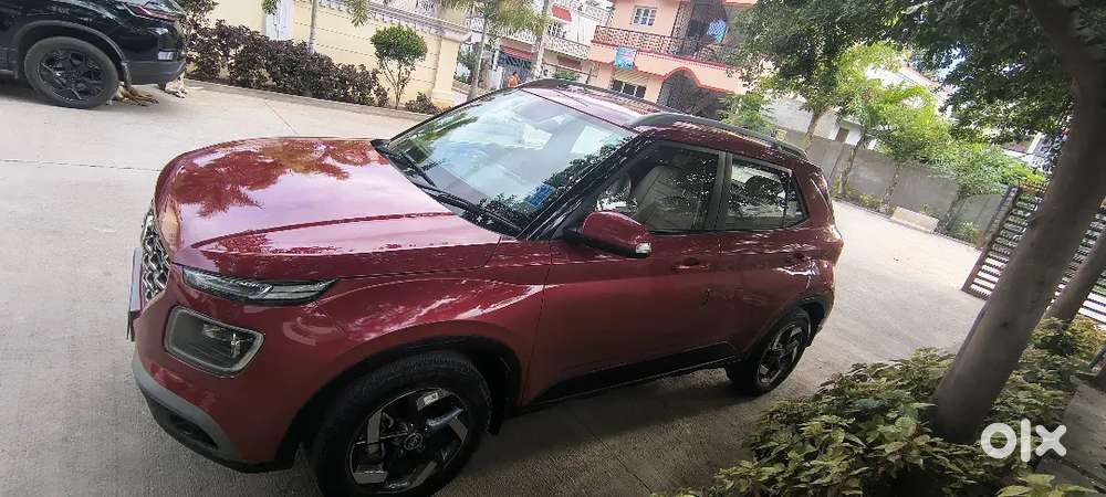 Hyundai Venue Imt  40,600 Km  Single Owner  Top Condition
