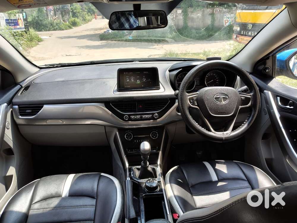 Tata Nexon 1.5 Revotorq Xz Plus Dual Tone, 2017, Petrol
