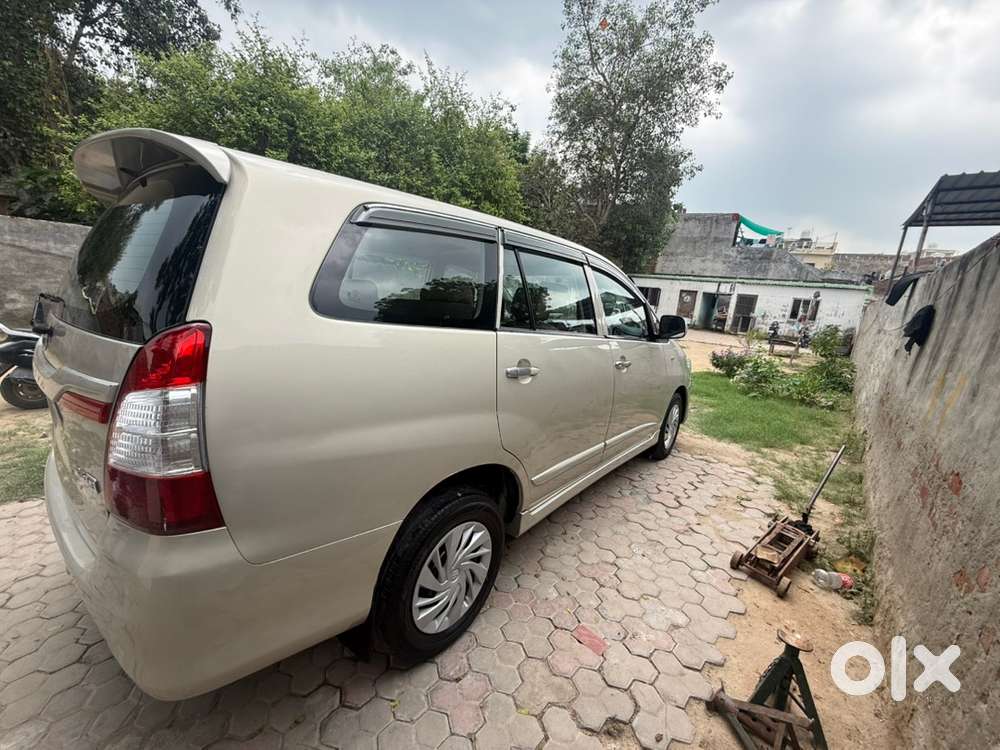 Toyota Innova Diesel 2015