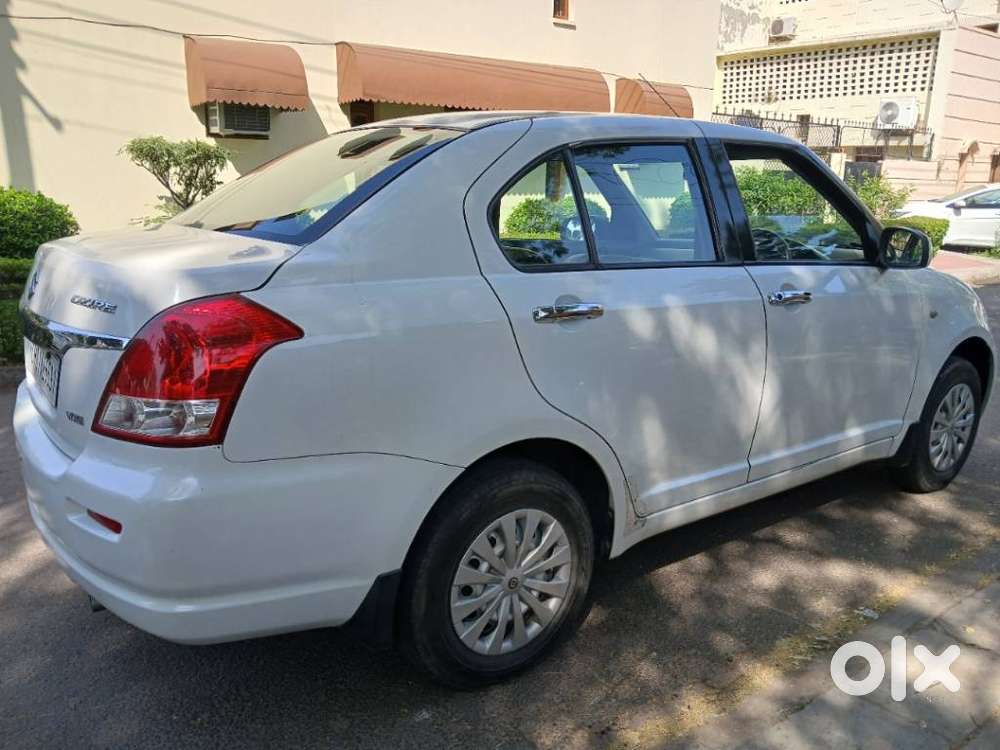 Maruti Suzuki Swift Dzire Vxi Optional, 2010, Petrol