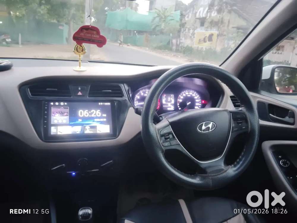 * Hyundai I20 Sportz *