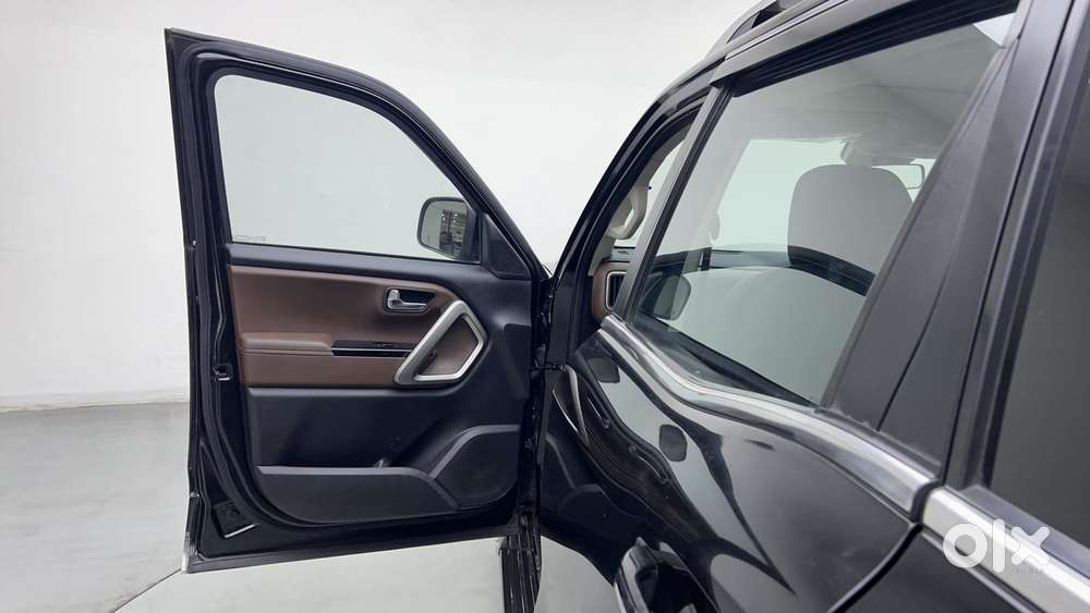 Mahindra Scorpio N Z8 Petrol At 7 Str, 2024, Petrol