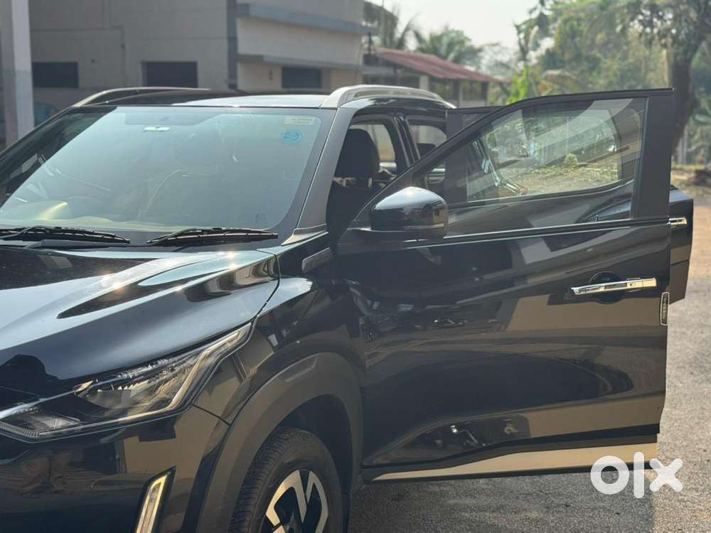 Nissan Magnite 15000 Km Automatic Xv