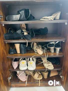 Shoe Rack Buy Sell Used Beds Wardrobes in Santacruz East OLX