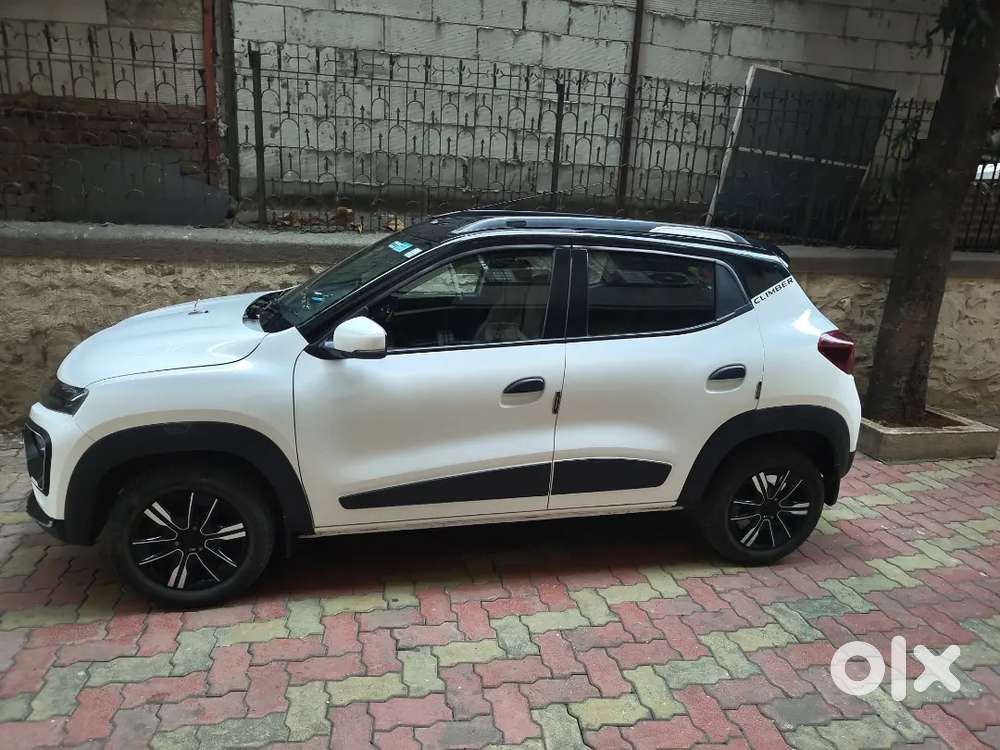 Renault Kwid Climber Automatic Dual Tone 2023 Petrol 2500 Km Driven