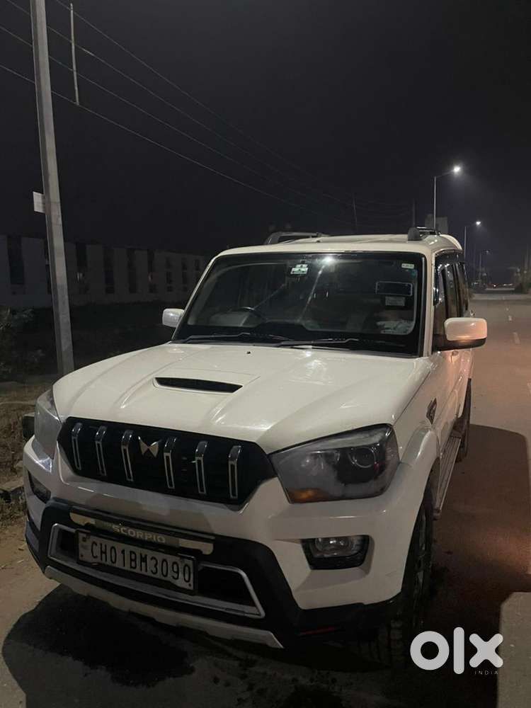 Mahindra Scorpio Classic 2017 Diesel Manual Year
