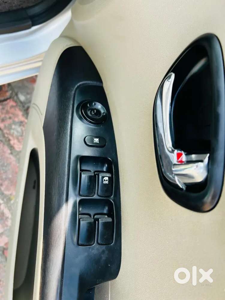 Hyundai I10 Magna 2012 Car