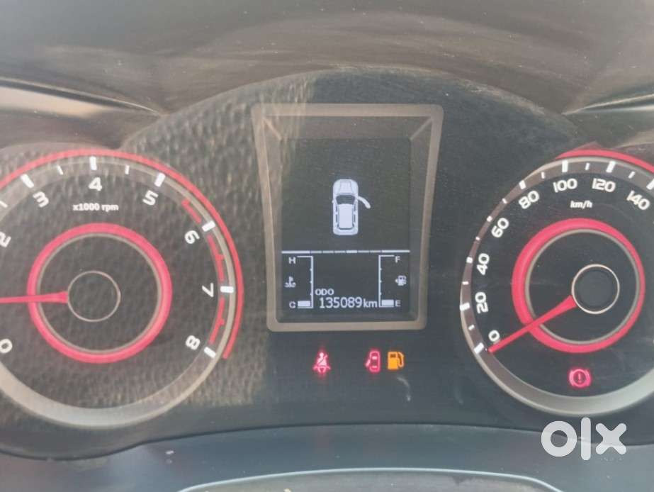 Mahindra Xuv300 W8, 2020, Petrol