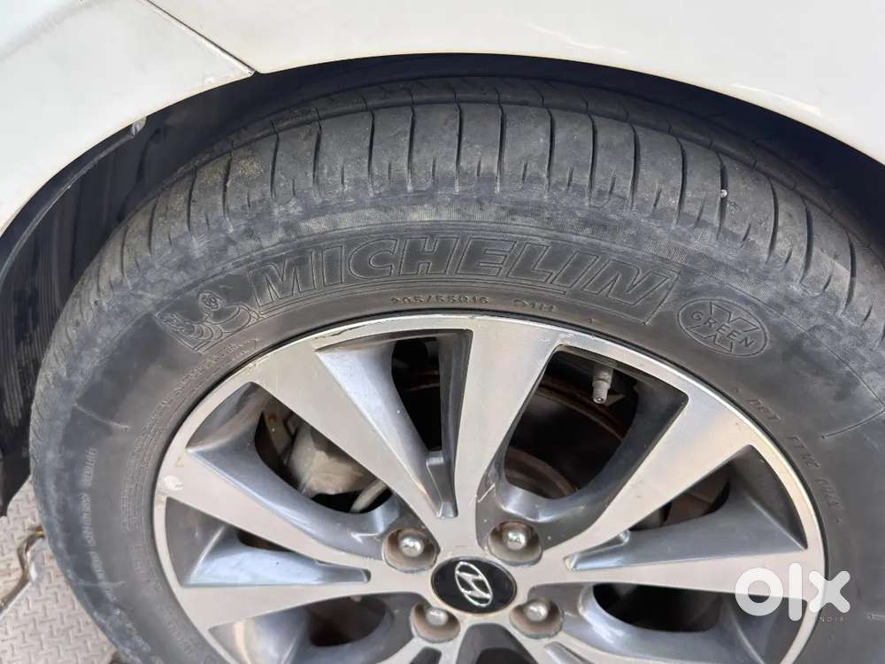 Hyundai Verna 2017 Diesel Well Maintained White Color