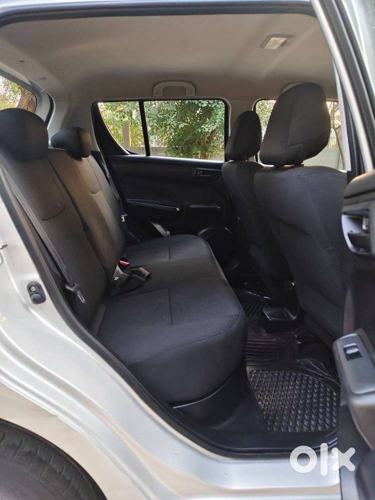 Maruti Suzuki Swift Lxi Optional-o, 2017, Petrol