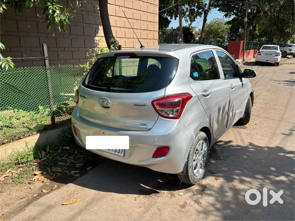 Hyundai Grand I10 2016 Petrol Well Maintained
