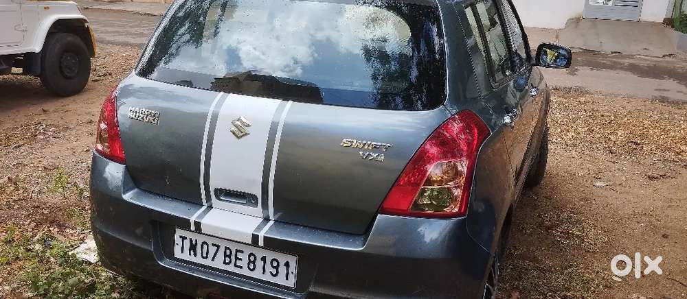 Maruti Suzuki Swift 2009 Petrol 97000 Km Driven