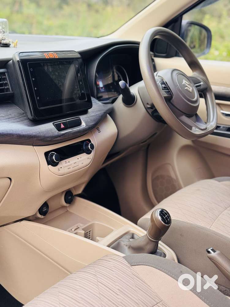 Maruti Suzuki Ertiga Zxi (o) Cng [2022-2023], 2022, Cng & Hybrids