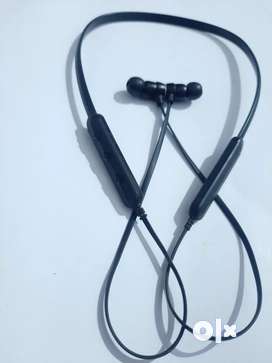 Earphones discount in olx