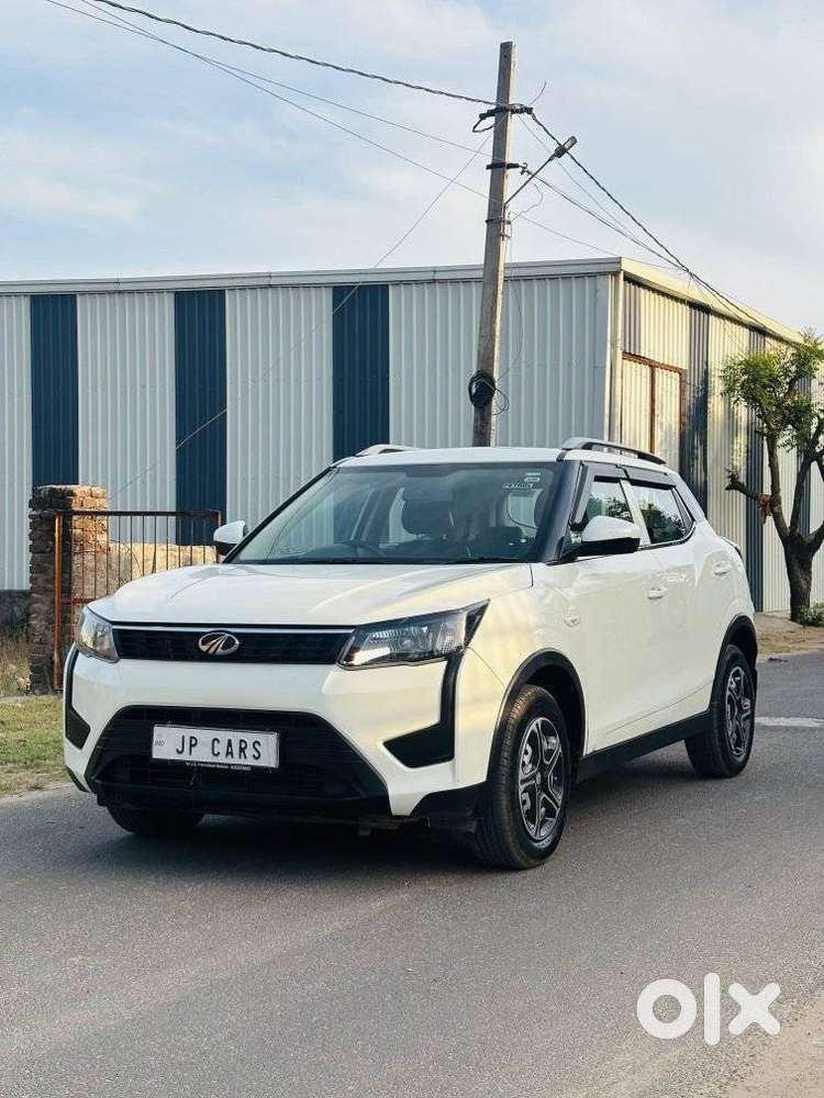 Mahindra Xuv300 W4, 2022, Petrol