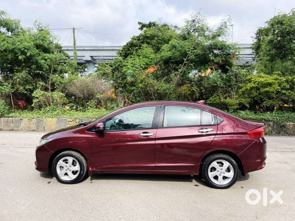 Honda City 1.5 V Cvt I-vtec Mt, 2015, Petrol