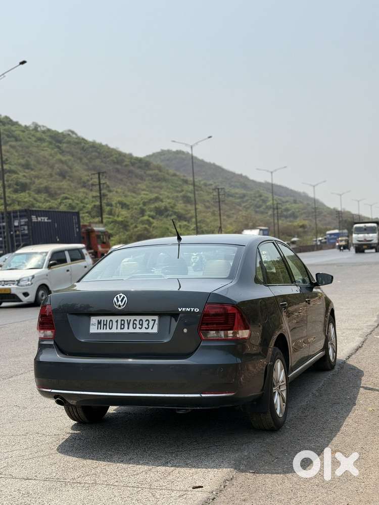 Volkswagen Vento 1.2 Tsi Highline Plus At, 2015, Petrol