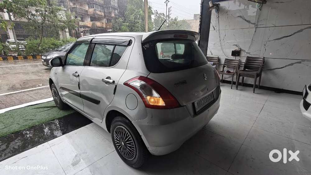 Maruti Suzuki Swift Vxi Bsiv, 2011, Cng & Hybrids