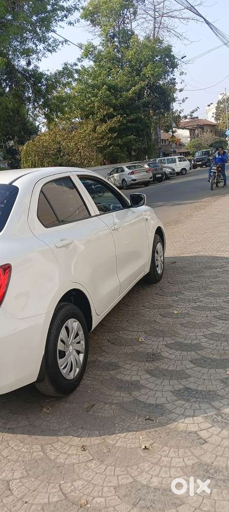 Maruti Suzuki Dzire 1.2 Vxi, 2022, Petrol