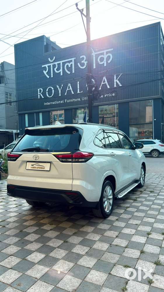 Toyota Innova Hycross 2.0 Vx Hybrid 8 Str, 2023, Petrol