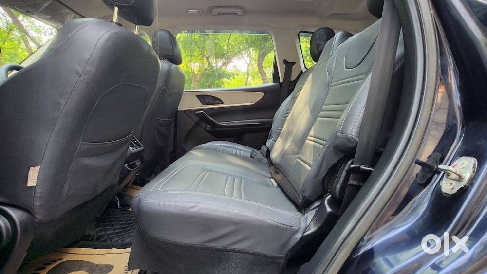 Mahindra Xuv700 2.0 Ax 5 Petrol At Str, 2022, Petrol