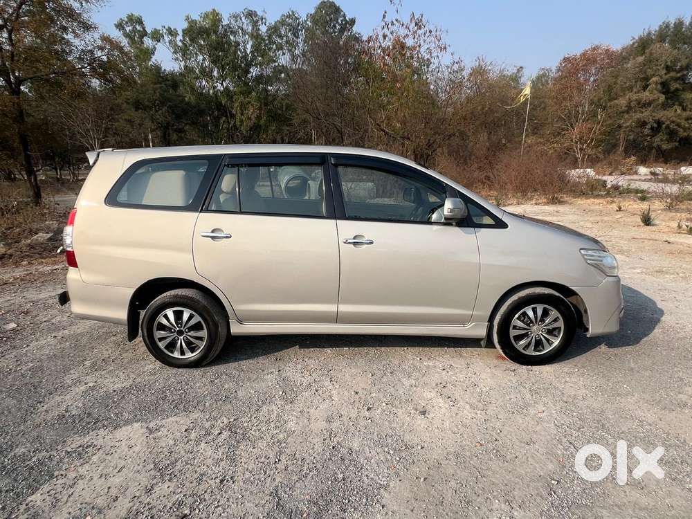 Toyota Innova [2013-2016] 2.5 V Diesel 7 Str, 2015, Diesel