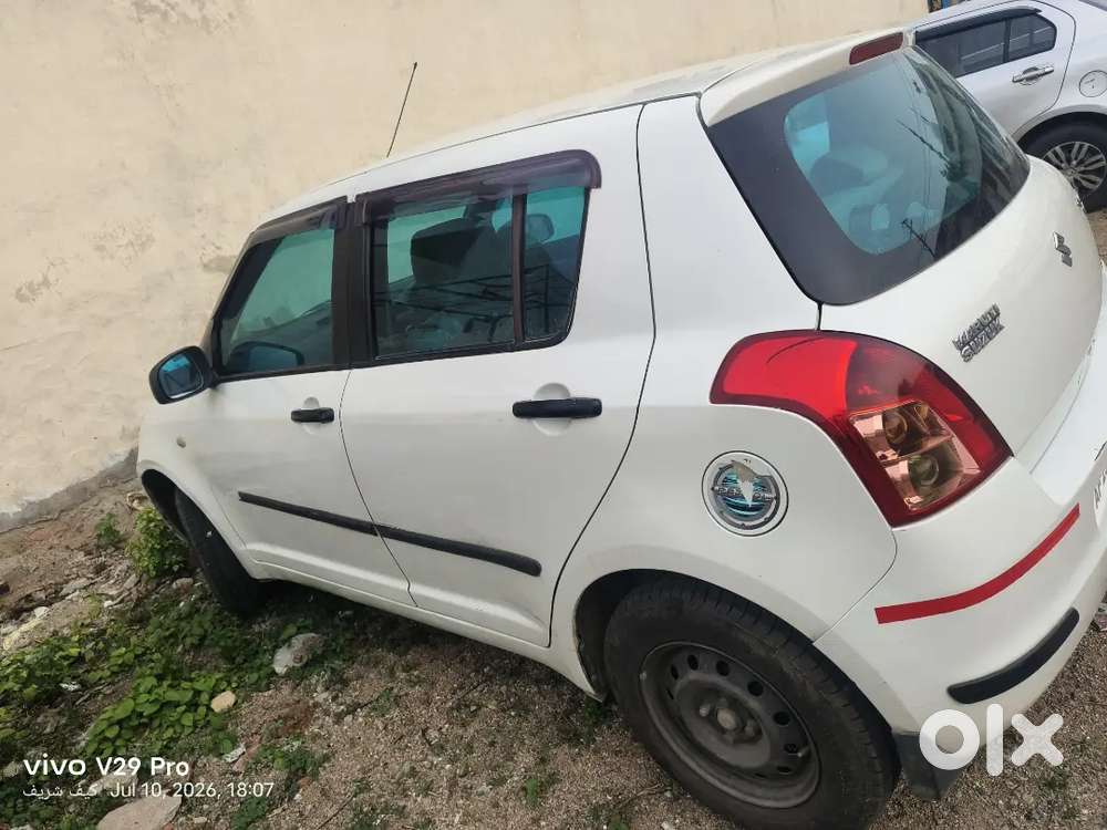 Swift 1.3 Vxi Maruti 2011