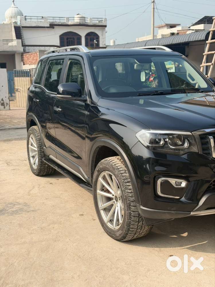 2022 Mahindra Scorpio-n Diesel Automatic Z8