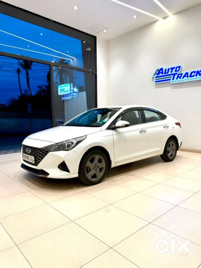 Hyundai Verna 1.5 Sx Petrol Mt, 2021, Petrol