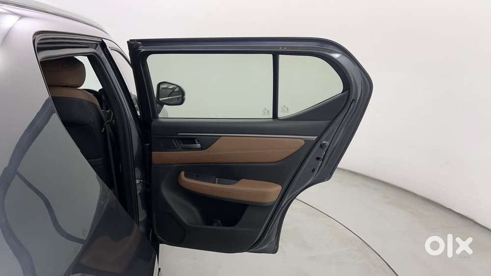 Honda Elevate Zx Mt, 2024, Petrol