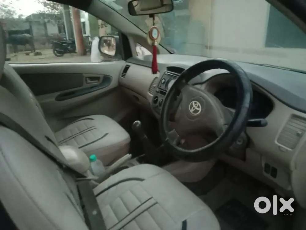 Toyota Innova 2.g