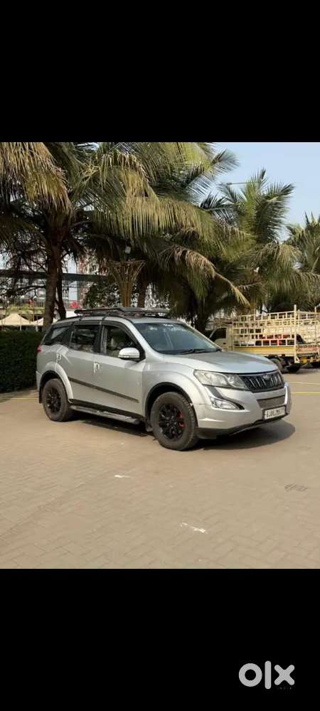 Mahindra Xuv500 2016 Diesel 111111 Km Driven