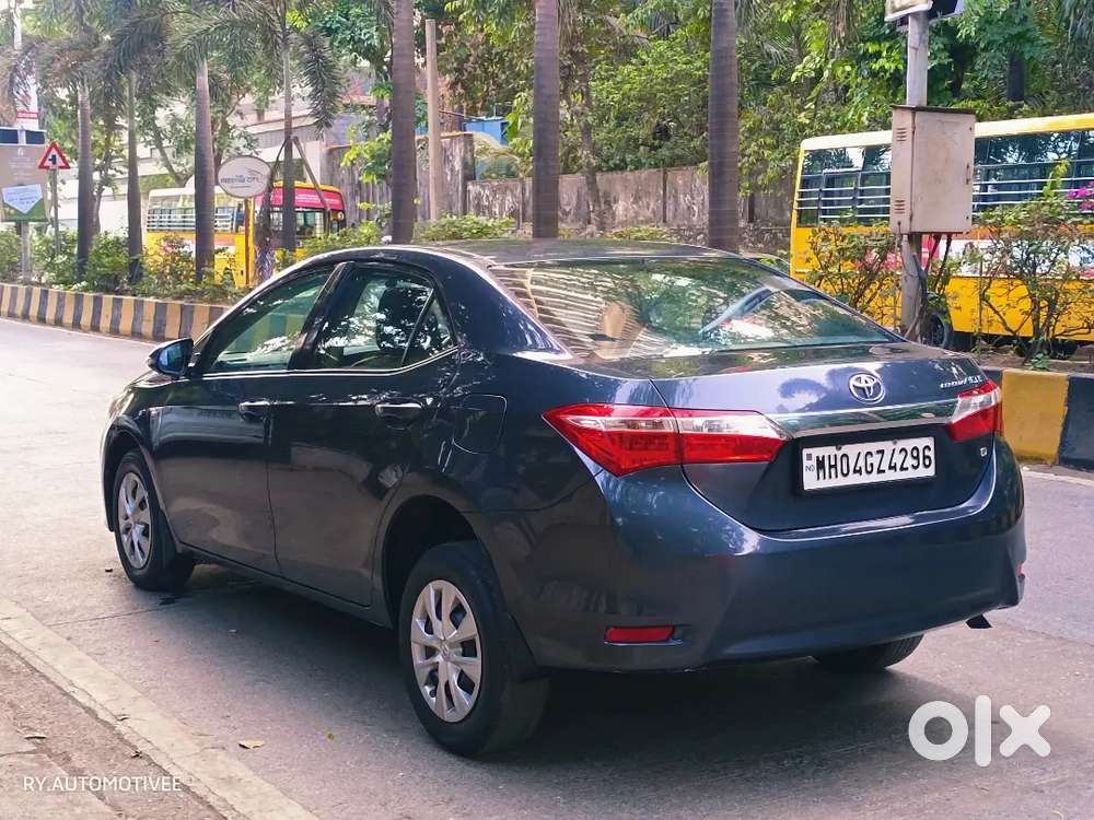 Toyota Corolla Altis 1.8 J 2015 Pure Petrol Car At Mulund West Mumbai