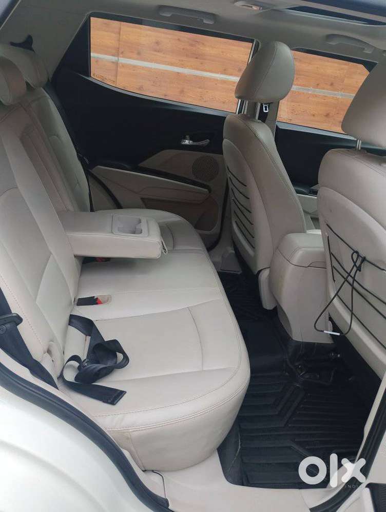 Mahindra Xuv300 W8 Option, 2021, Petrol