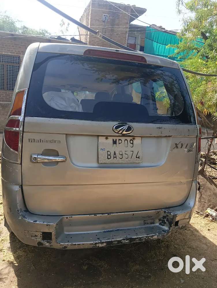 Mahindra Xylo 2011