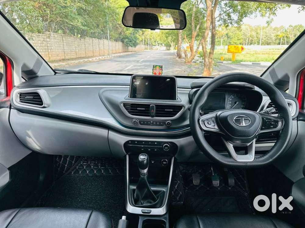 Tata Altroz Xz, 2020, Petrol