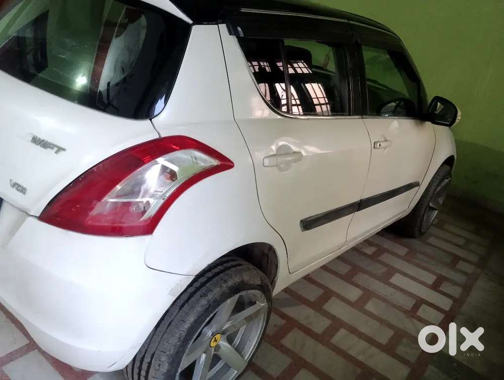Maruti Suzuki Swift 2012 Diesel 96000 Km Driven