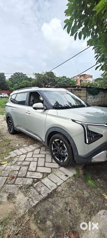 Kia Carens Clavis, 2025, Petrol
