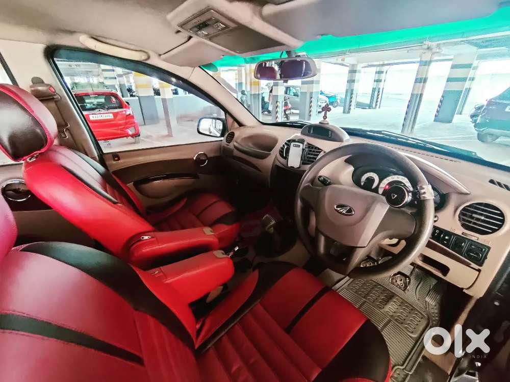 Mahindra Xylo E8 Abs (7 Seater)