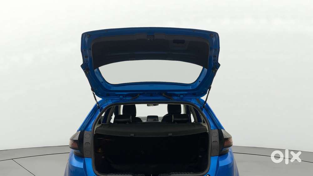 Tata Altroz Xz, 2022, Petrol