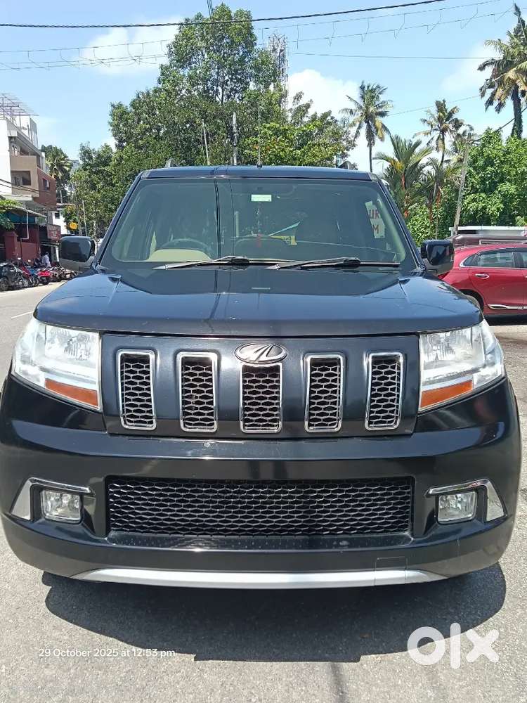 Mahindra Tuv 300 P8 Plus 2018