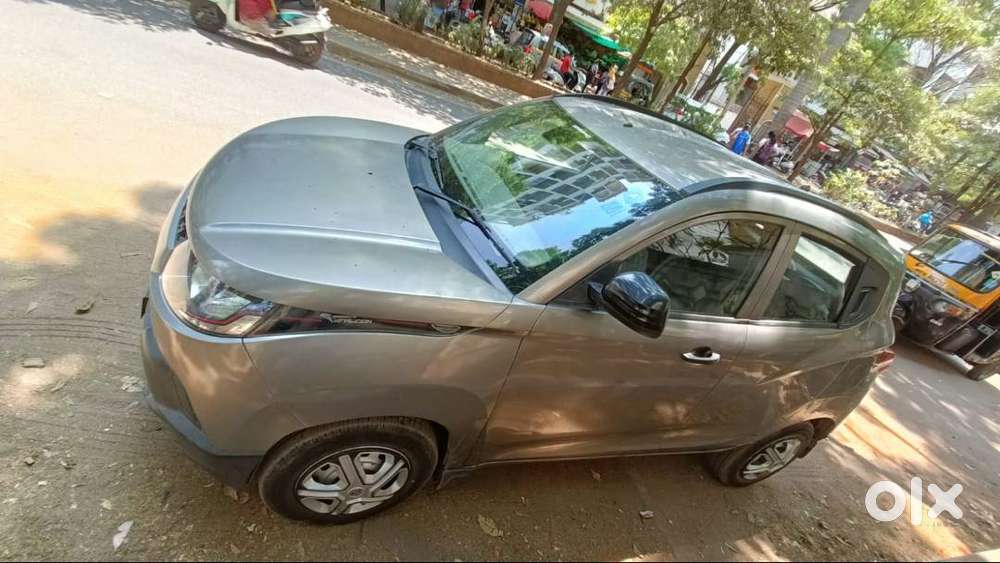 Mahindra Kuv 100 2017 Petrol 49000 Km Driven Petrol+cng