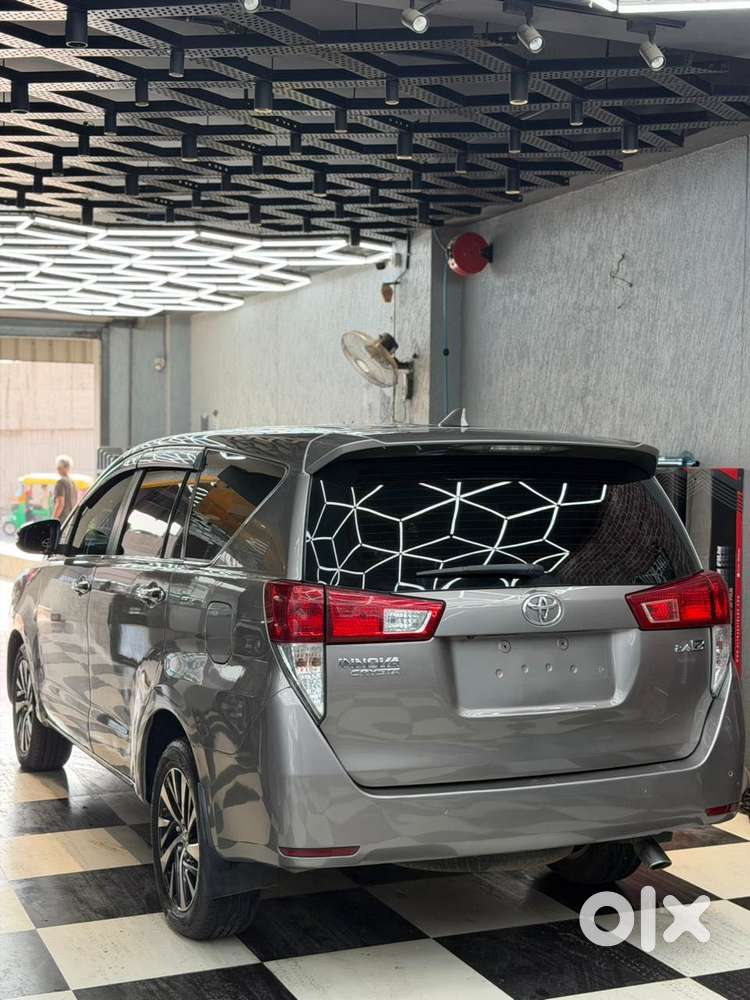 Toyota Innova Crysta 2.8 Zx At 7 Seater, 2021, Diesel