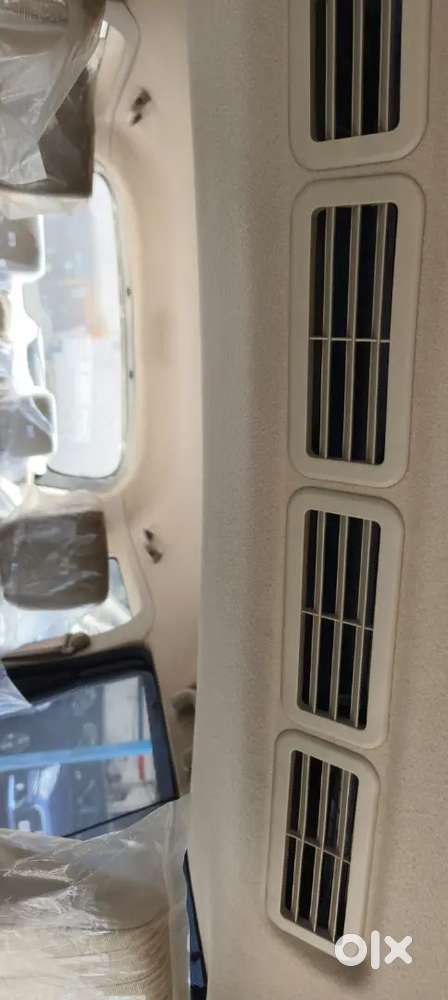 Ertiga Smart Hybrid Zxi (0) 1.5l, 2025 Petrol 925 Km Driven