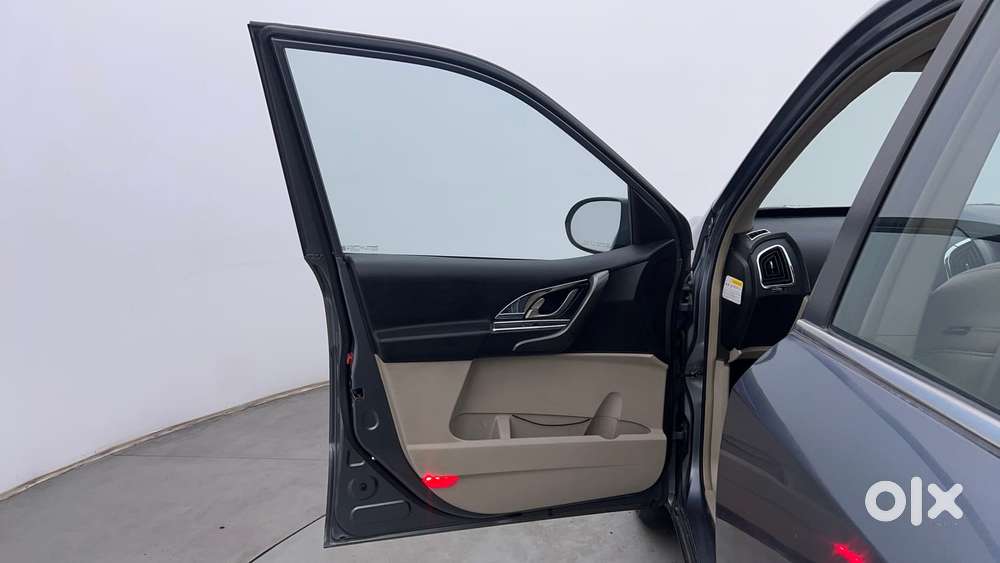 Mahindra Xuv500 2.2 W10, 2016, Diesel