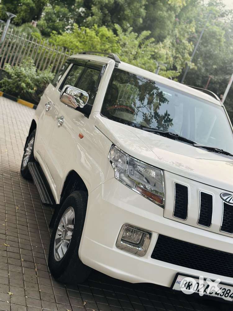 Mahindra Xuv300 W8 Diesel, 2016