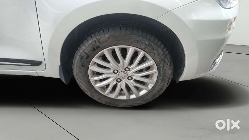 Maruti Suzuki Dzire Zxi Ags, 2022, Petrol