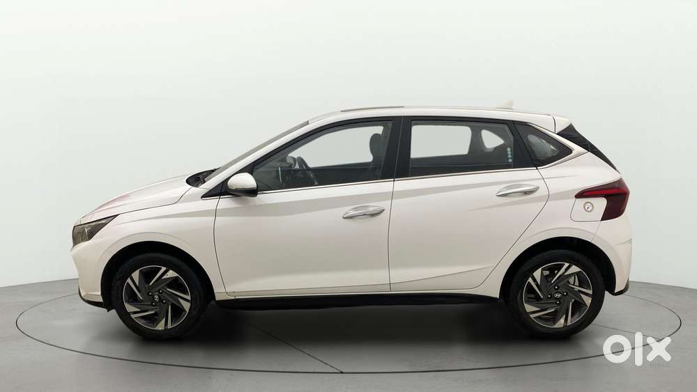 Hyundai New I20 1.2 Asta (o) Ivt, 2023, Petrol