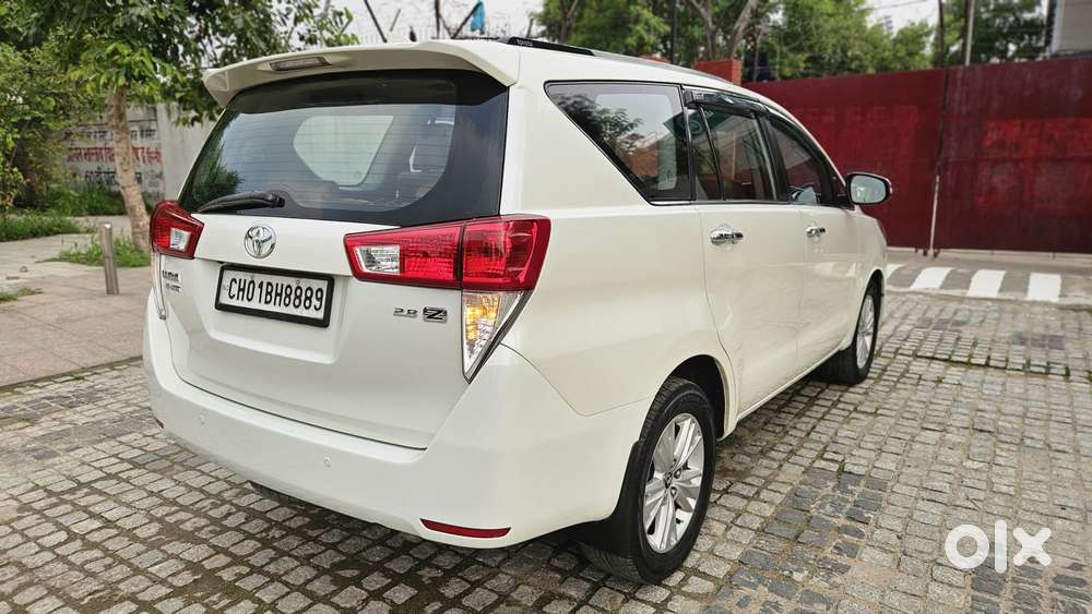 Toyota Innova Crysta 2.8 Zx At, 2016, Diesel